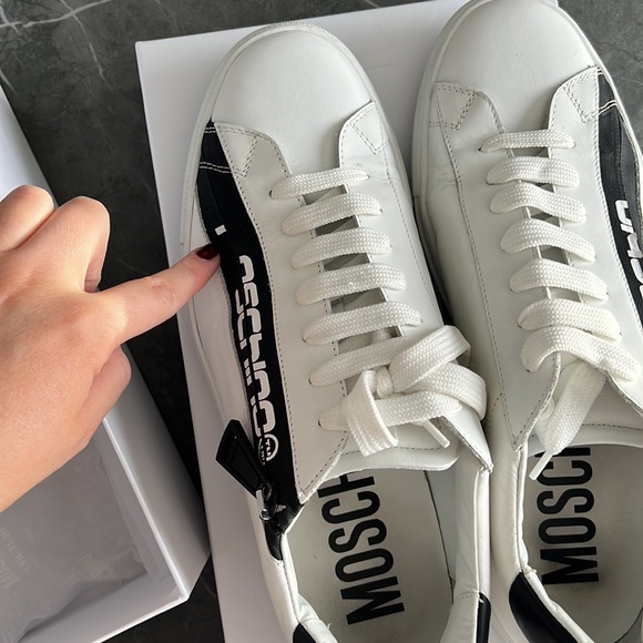 Moschino white/black sneakers for men - Picture 11 of 17